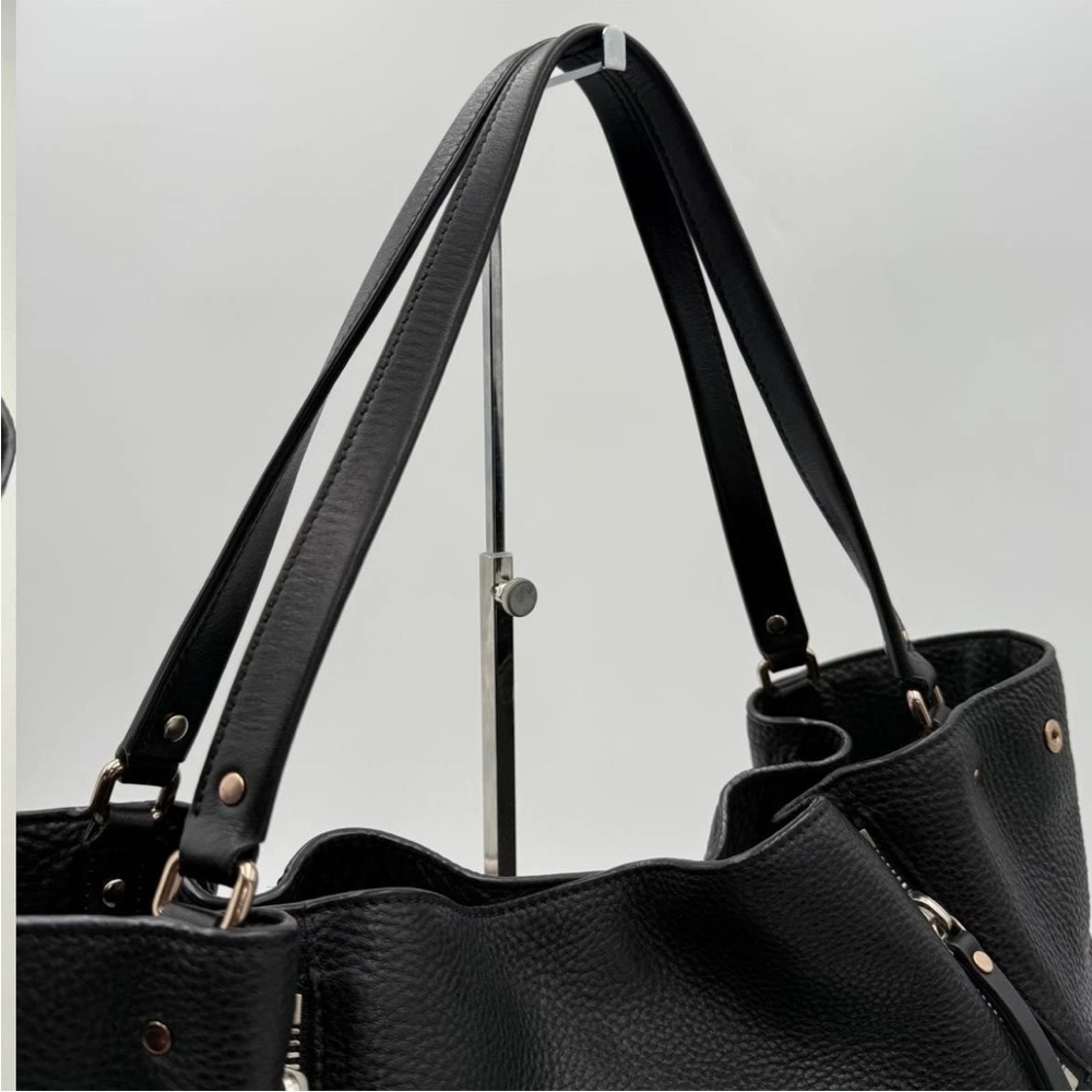 Burberry Black Leather Women's Bag - Picture 7 of 14